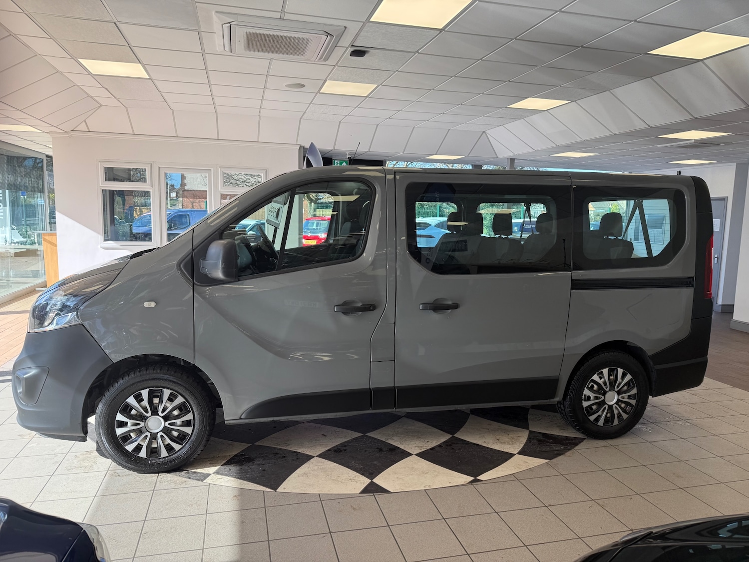 Used Vauxhall Vivaro 2016 for sale - 77888403: Photo 8