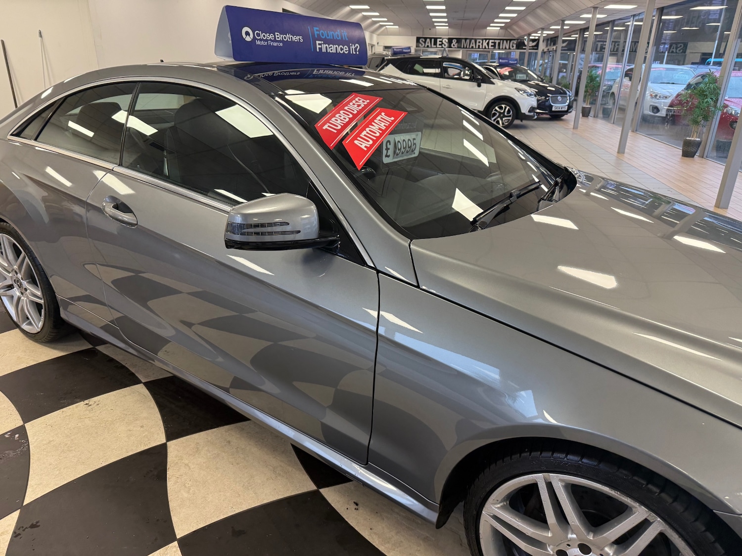 Used Mercedes-Benz E Class 2015 for sale - 76945629: Photo 10