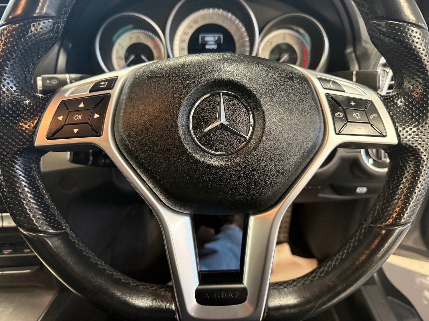 Used Mercedes-Benz E Class 2015 for sale - 76945629: Photo 20