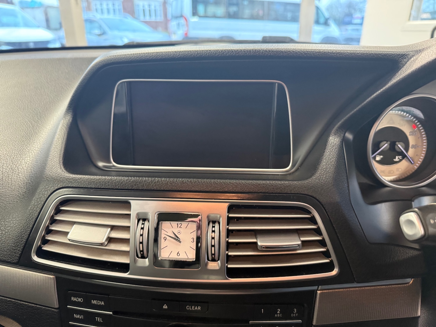 Used Mercedes-Benz E Class 2015 for sale - 76945629: Photo 25