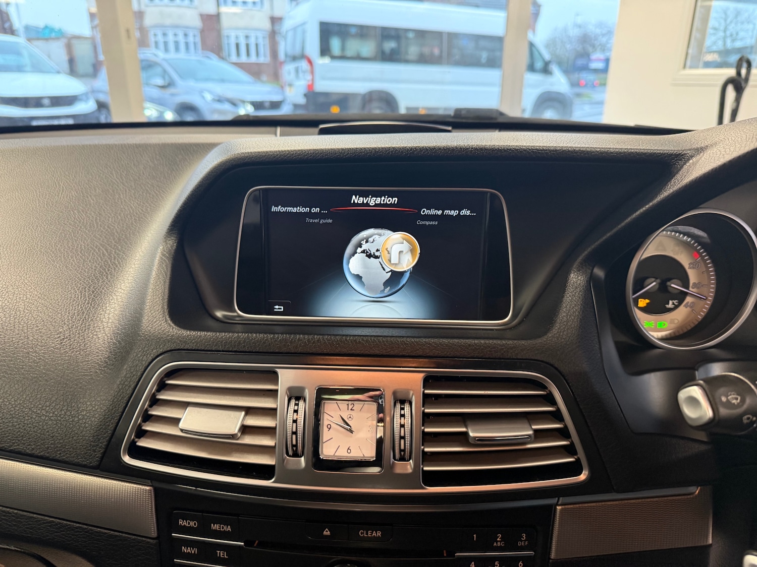 Used Mercedes-Benz E Class 2015 for sale - 76945629: Photo 28