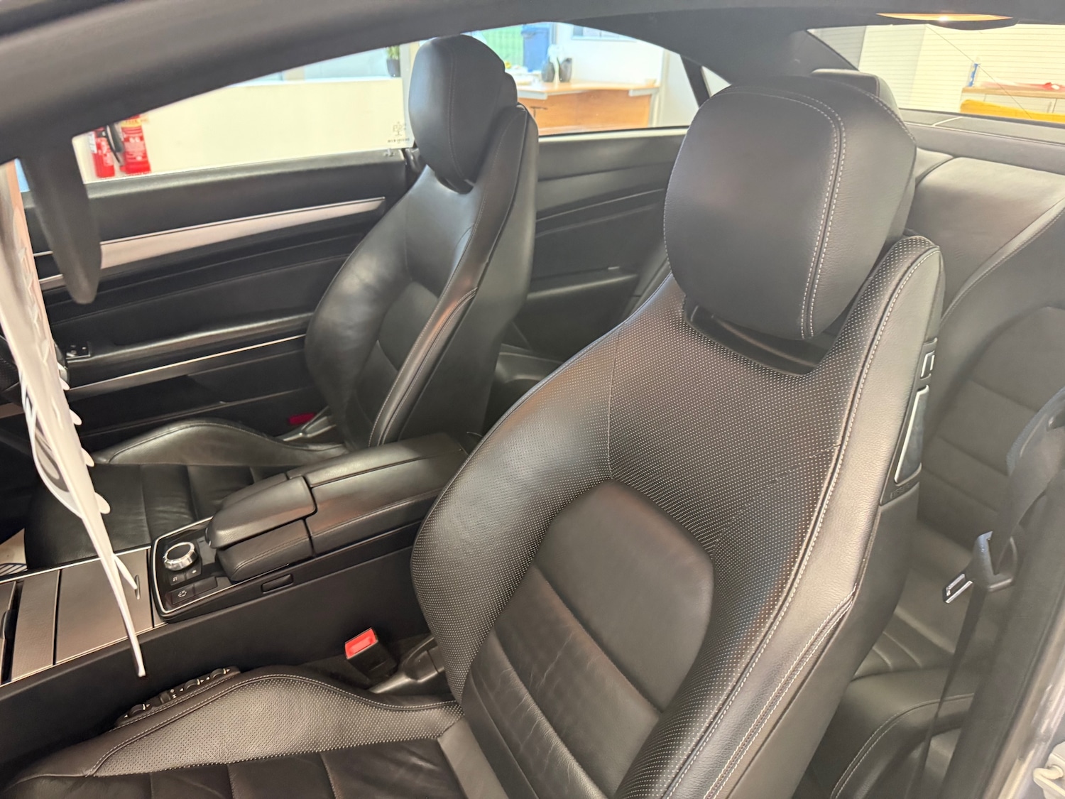 Used Mercedes-Benz E Class 2015 for sale - 76945629: Photo 29