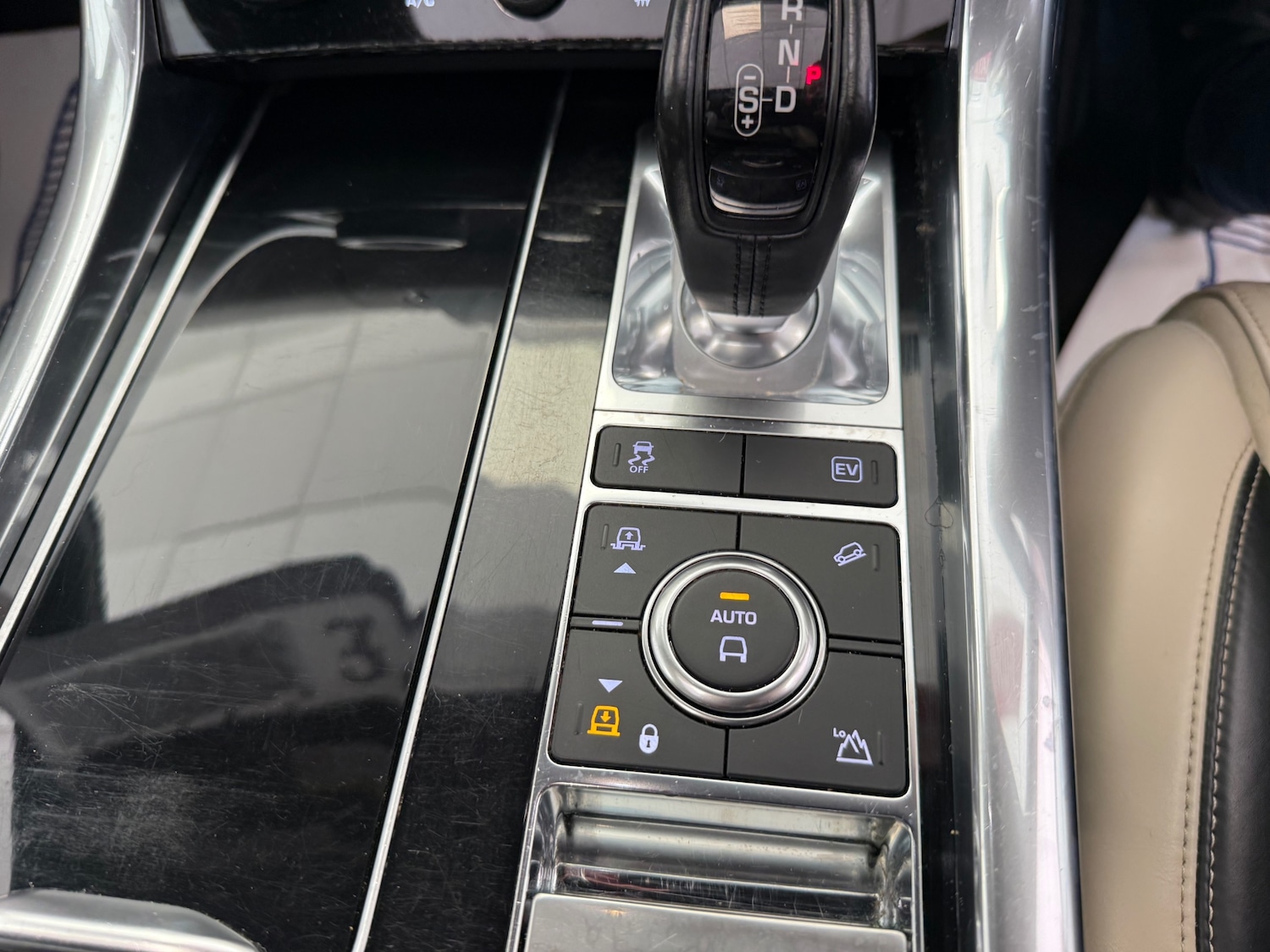 Used Land Rover Range Rover Sport 2018 for sale - 77931380: Photo 32