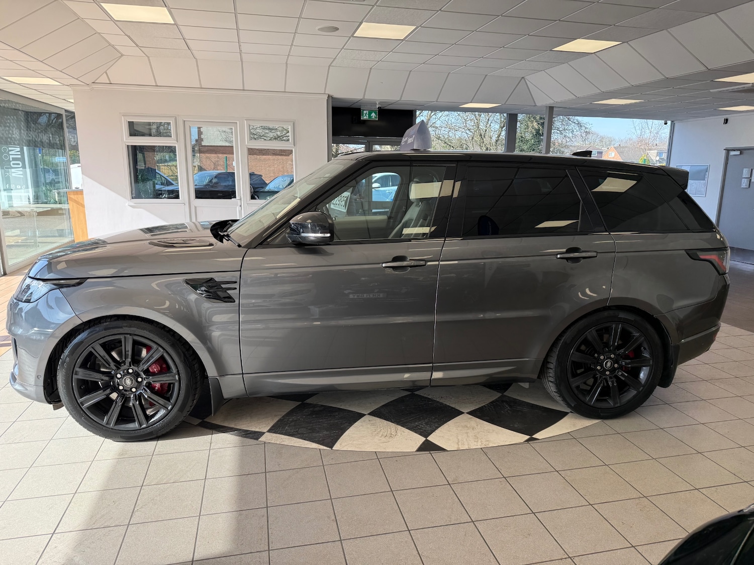 Used Land Rover Range Rover Sport 2018 for sale - 77931380: Photo 4