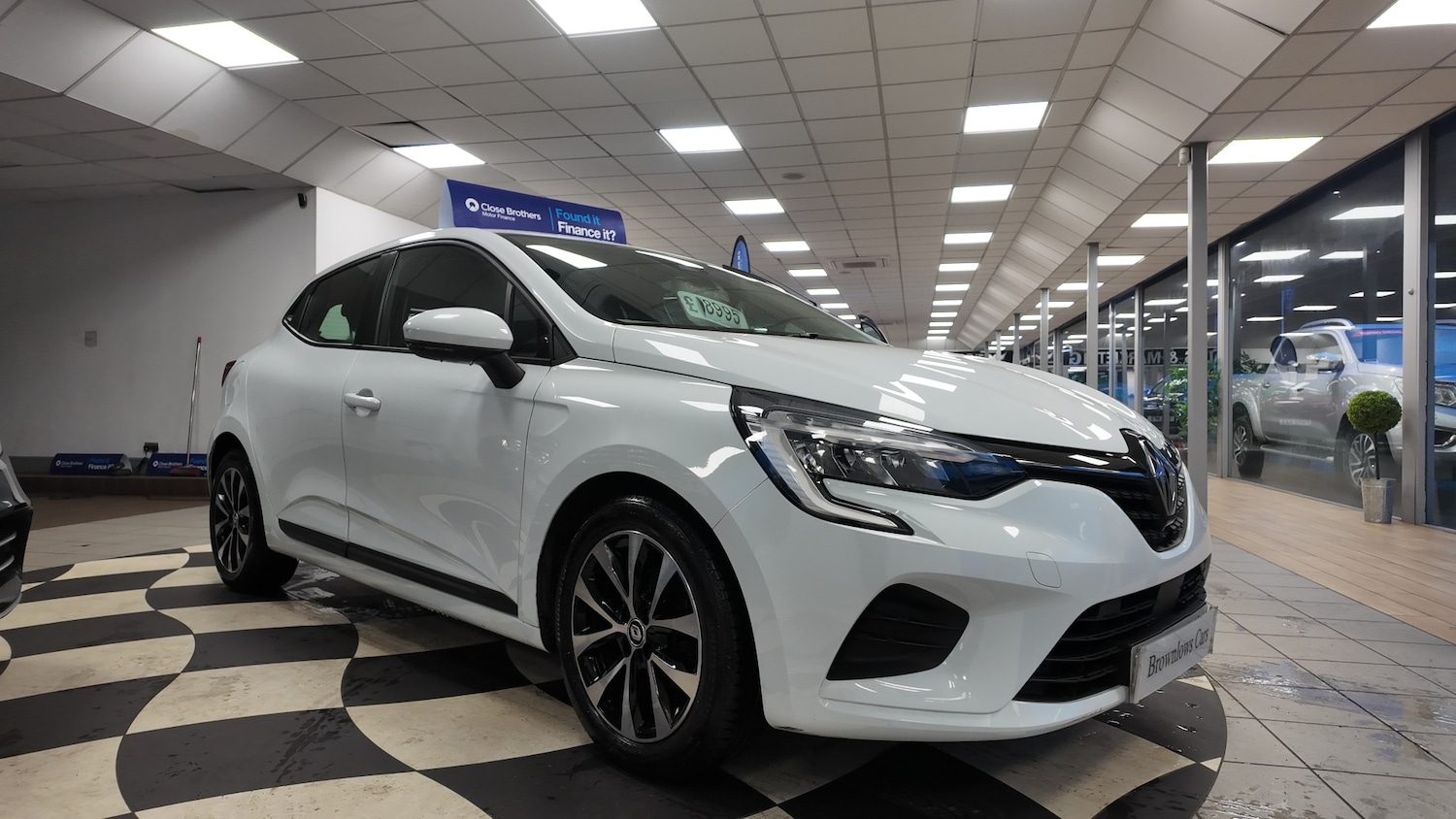 Used Renault Clio 2021 for sale - 77379516: Photo 1