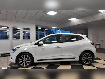 Used Renault Clio 2021 for sale - 77379516: Photo