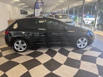 Used SEAT Leon 2019 for sale - 78370632: Photo