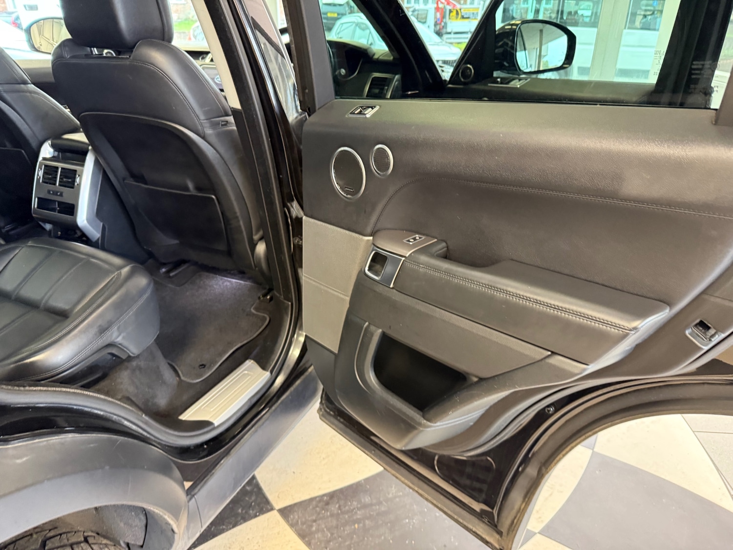Used Land Rover Range Rover Sport 2018 for sale - 76378957: Photo 42