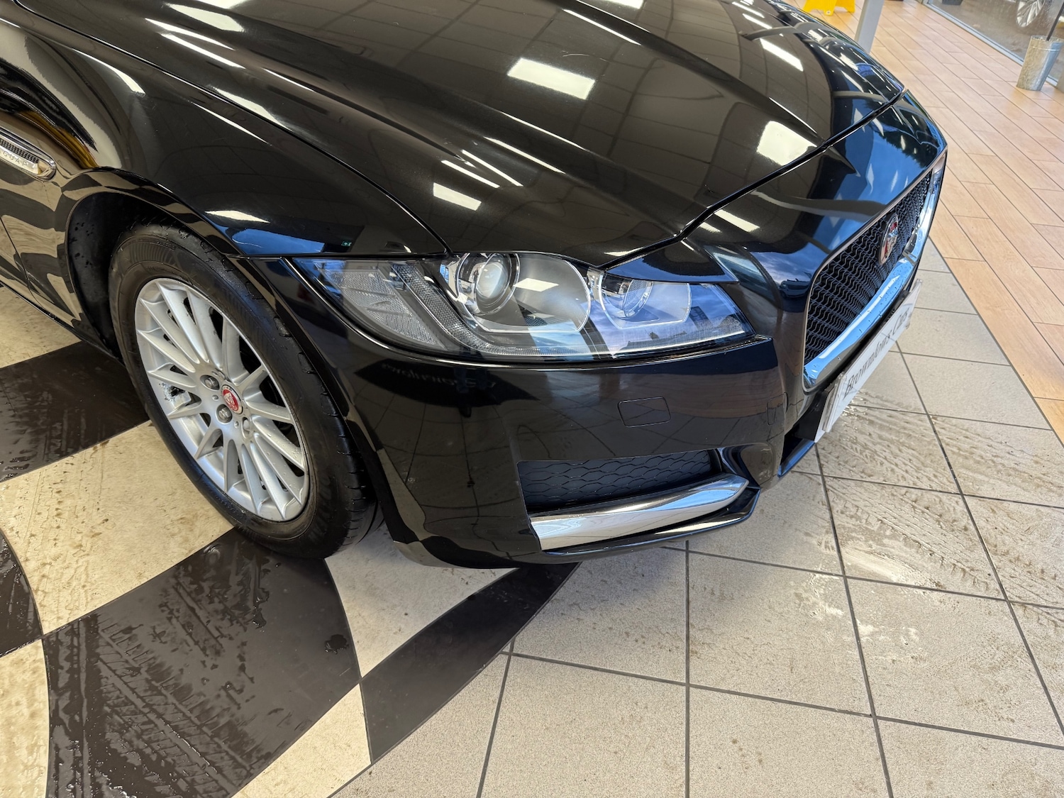 Used Jaguar XF 2016 for sale - 77151477: Photo 12