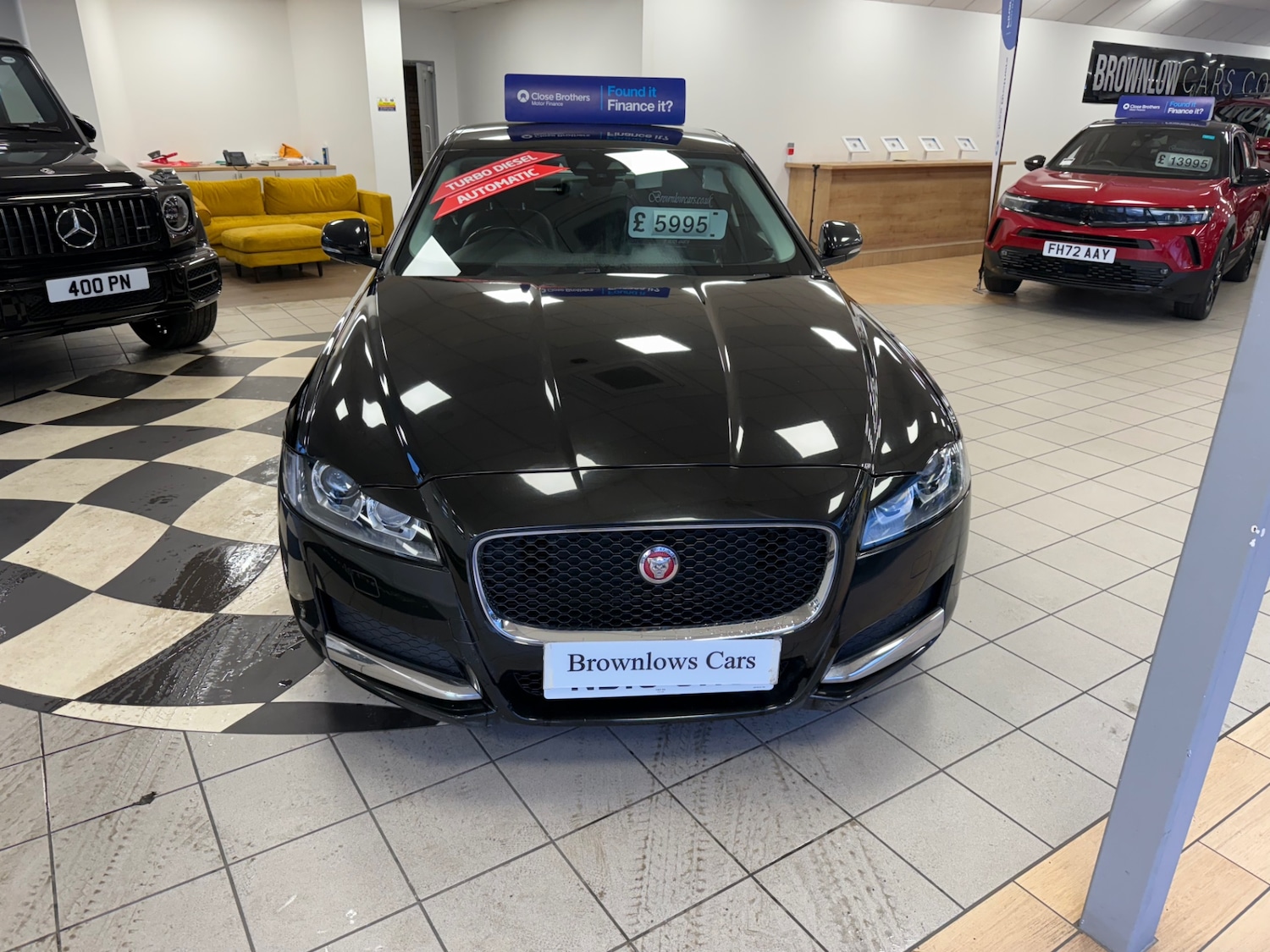 Used Jaguar XF 2016 for sale - 77151477: Photo 2