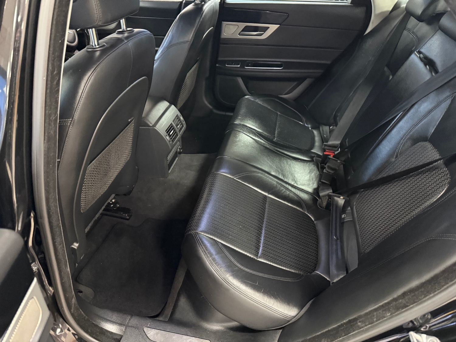 Used Jaguar XF 2016 for sale - 77151477: Photo 42