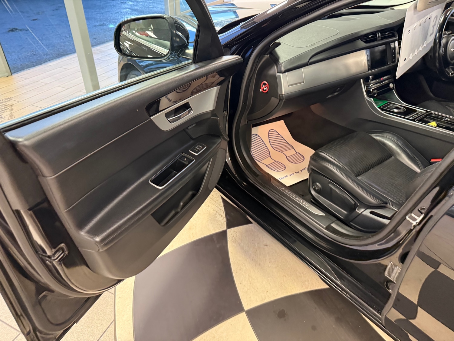 Used Jaguar XF 2016 for sale - 77151477: Photo 46