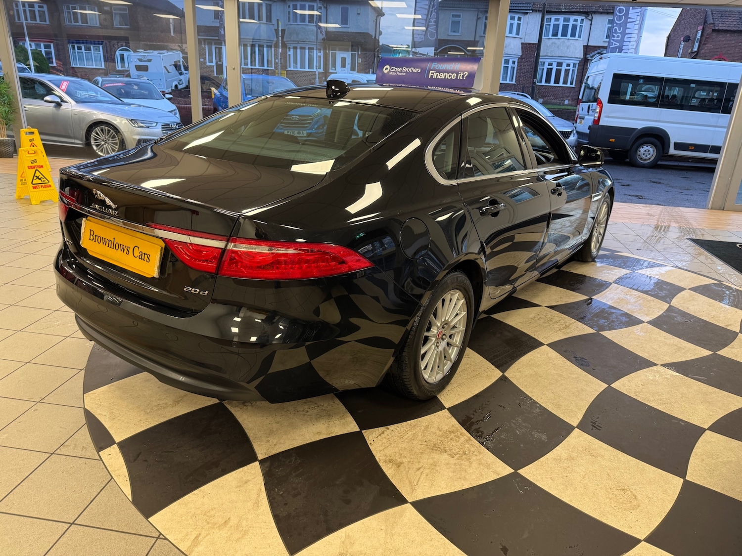 Used Jaguar XF 2016 for sale - 77151477: Photo 9
