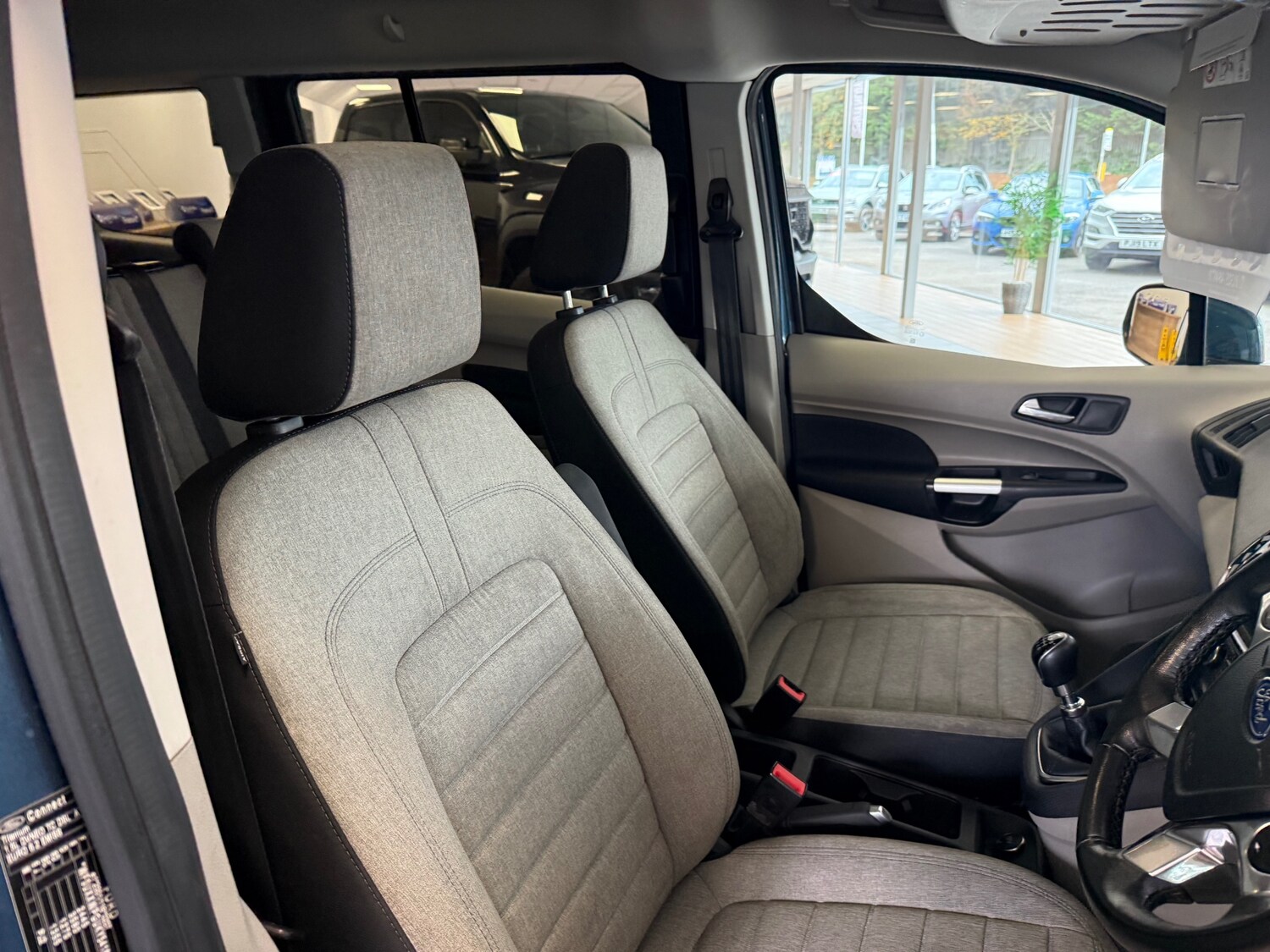 Used Ford Grand Tourneo Connect 2019 for sale - 76145614: Photo 17