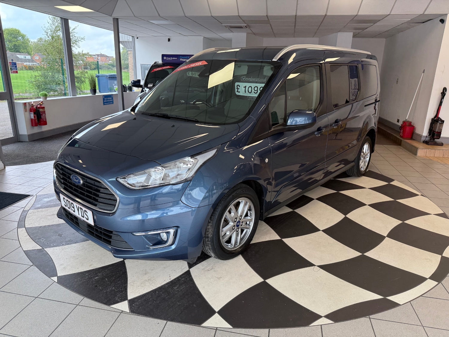 Used Ford Grand Tourneo Connect 2019 for sale - 76145614: Photo 2