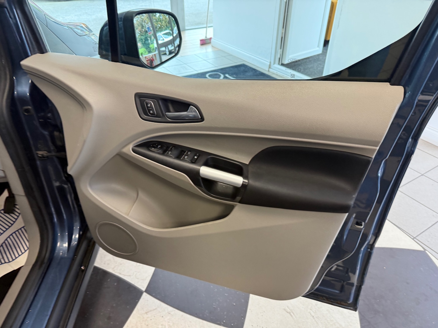 Used Ford Grand Tourneo Connect 2019 for sale - 76145614: Photo 20