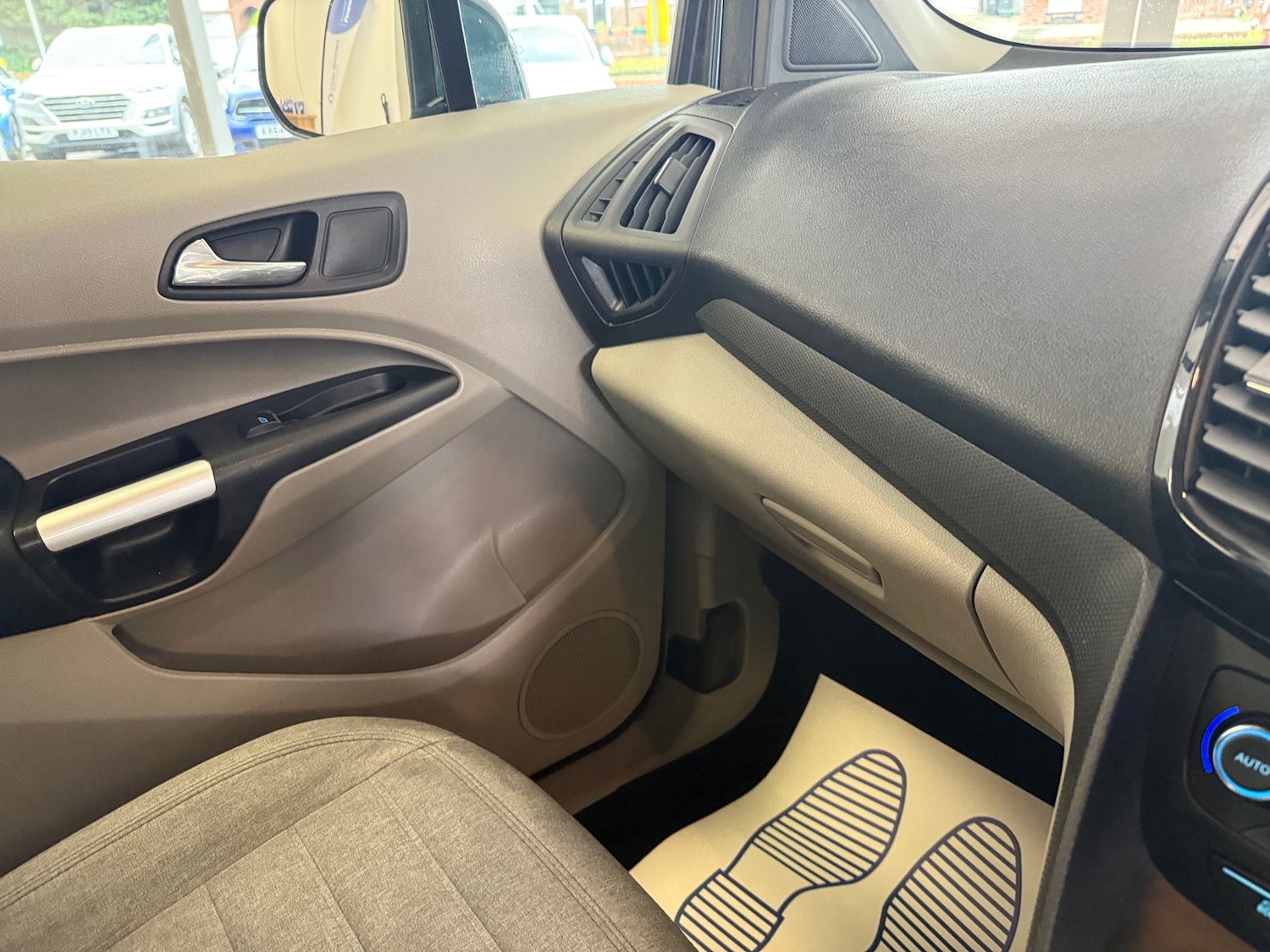 Used Ford Grand Tourneo Connect 2019 for sale - 76145614: Photo 26