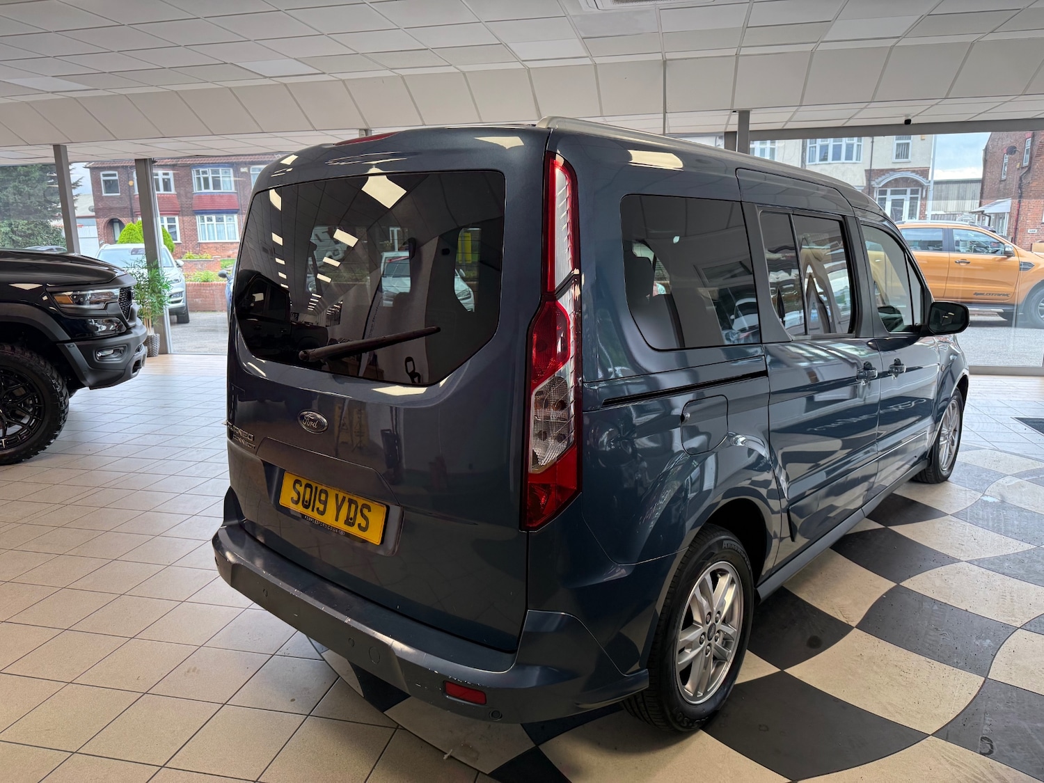 Used Ford Grand Tourneo Connect 2019 for sale - 76145614: Photo 4