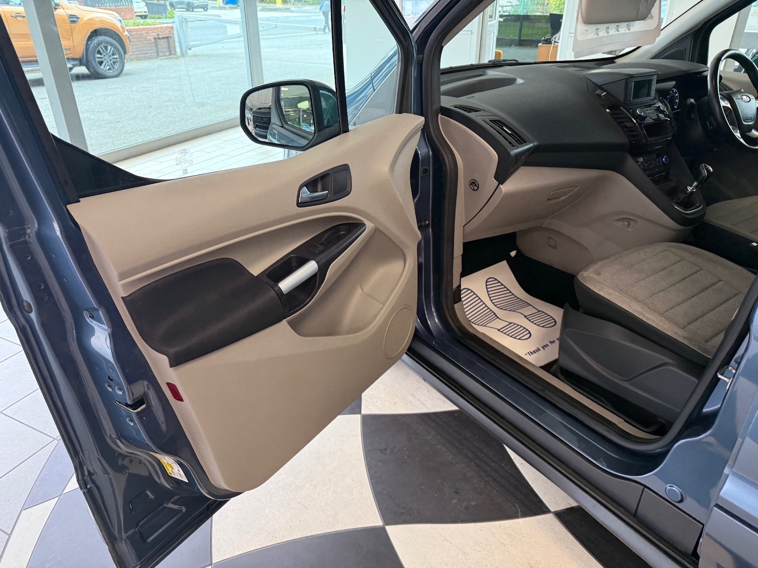 Used Ford Grand Tourneo Connect 2019 for sale - 76145614: Photo 40