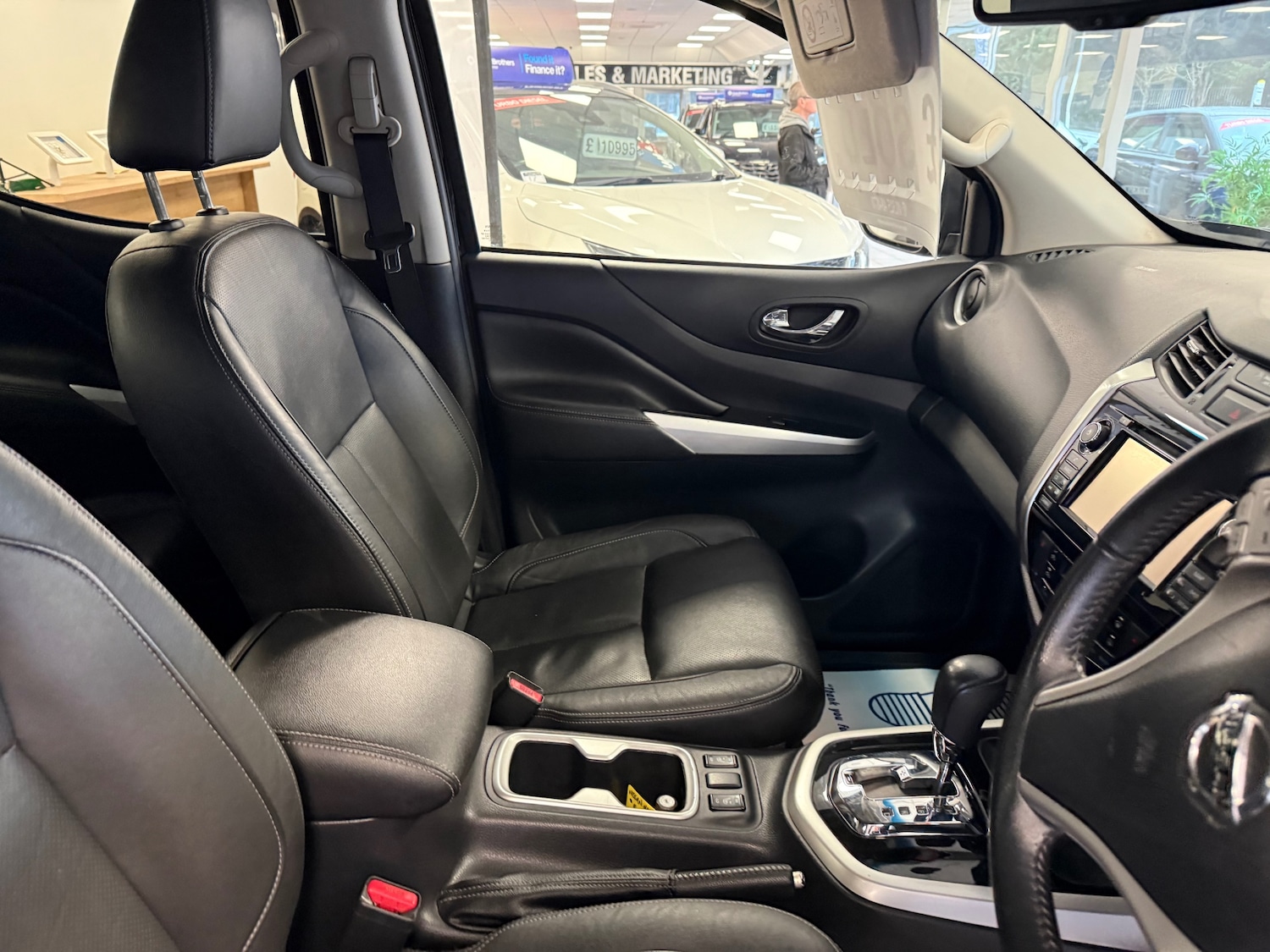 Used Nissan Navara 2017 for sale - 77675269: Photo 22