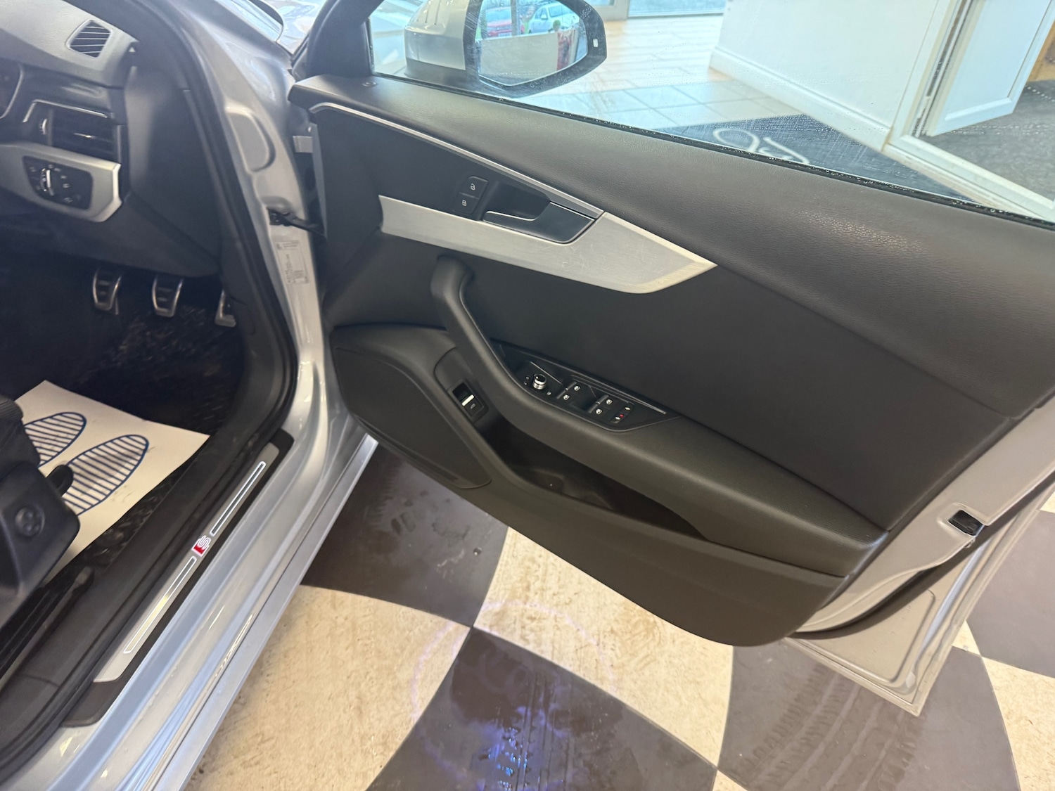 Used Audi A4 2016 for sale - 77149674: Photo 26