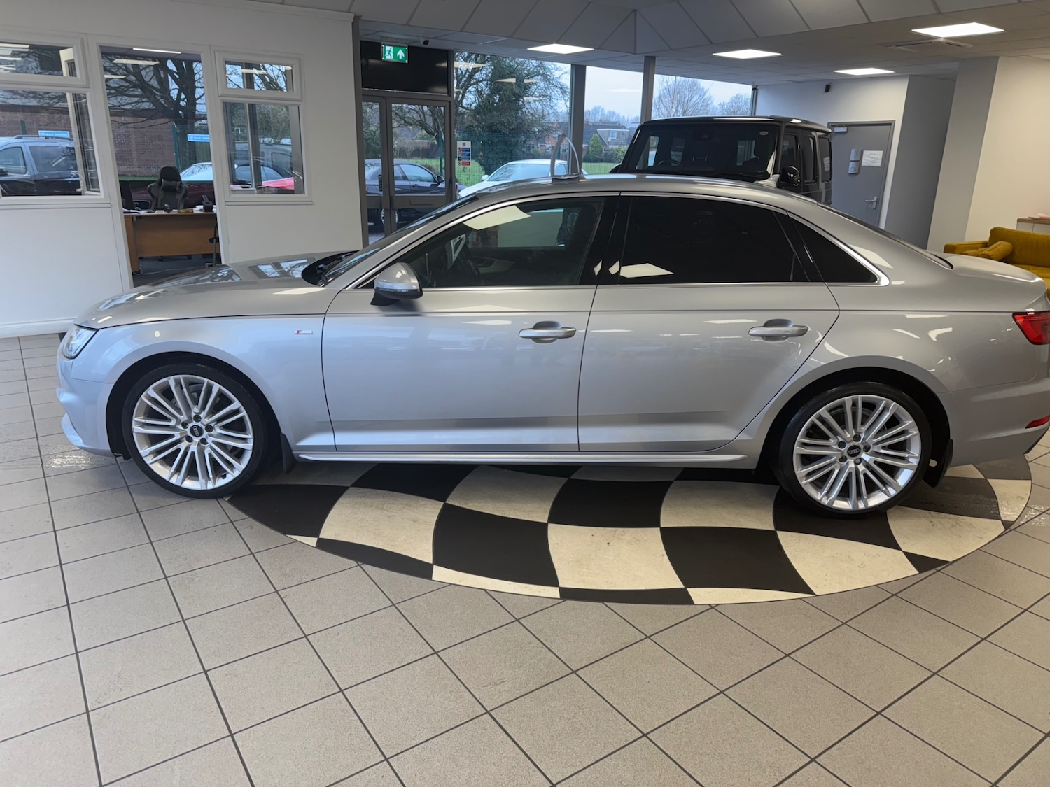 Used Audi A4 2016 for sale - 77149674: Photo 4