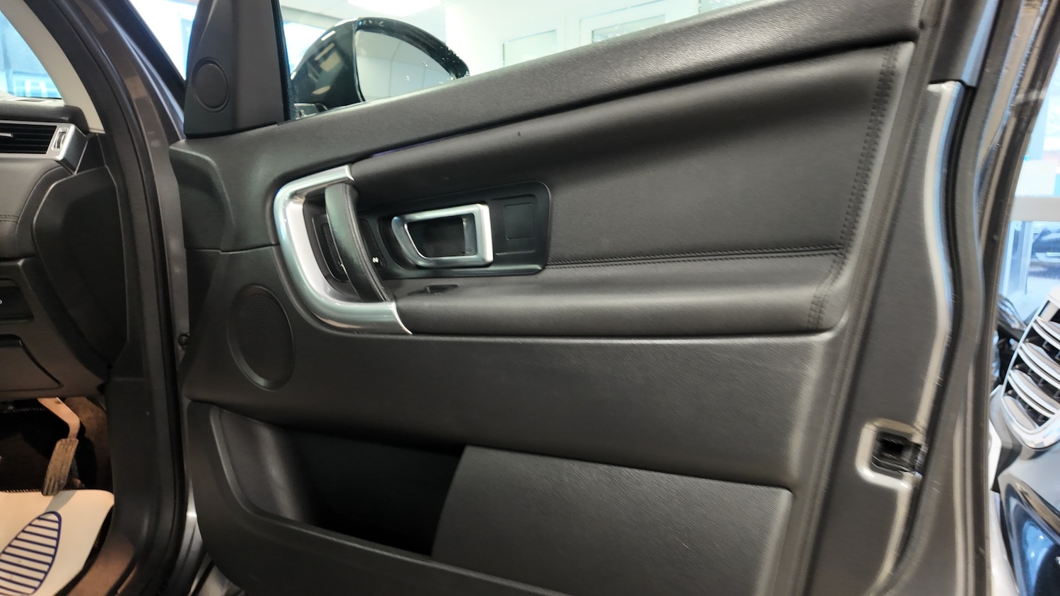 Used Land Rover Discovery Sport 2017 for sale - 77431450: Photo 25