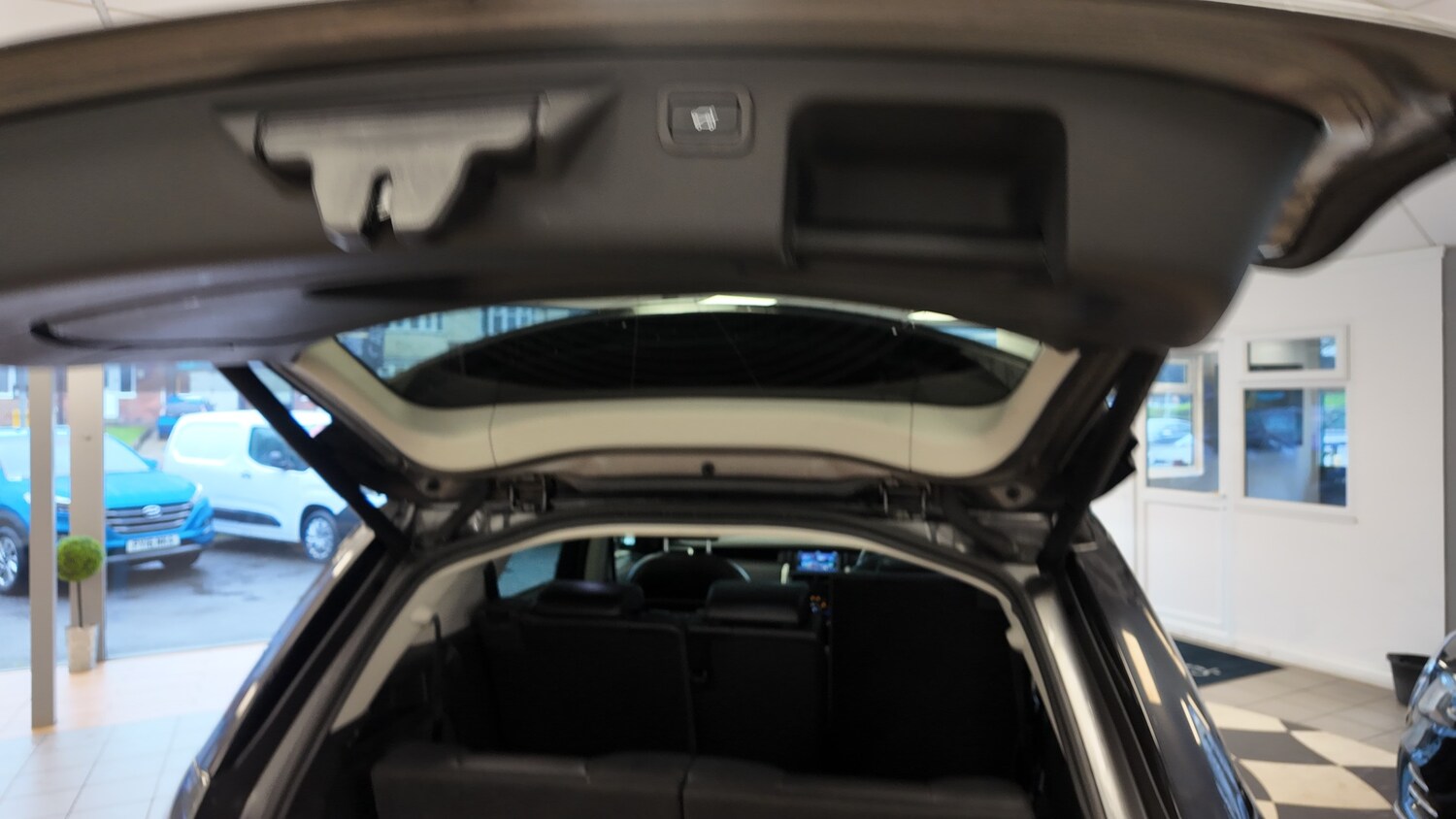 Used Land Rover Discovery Sport 2017 for sale - 77431450: Photo 37