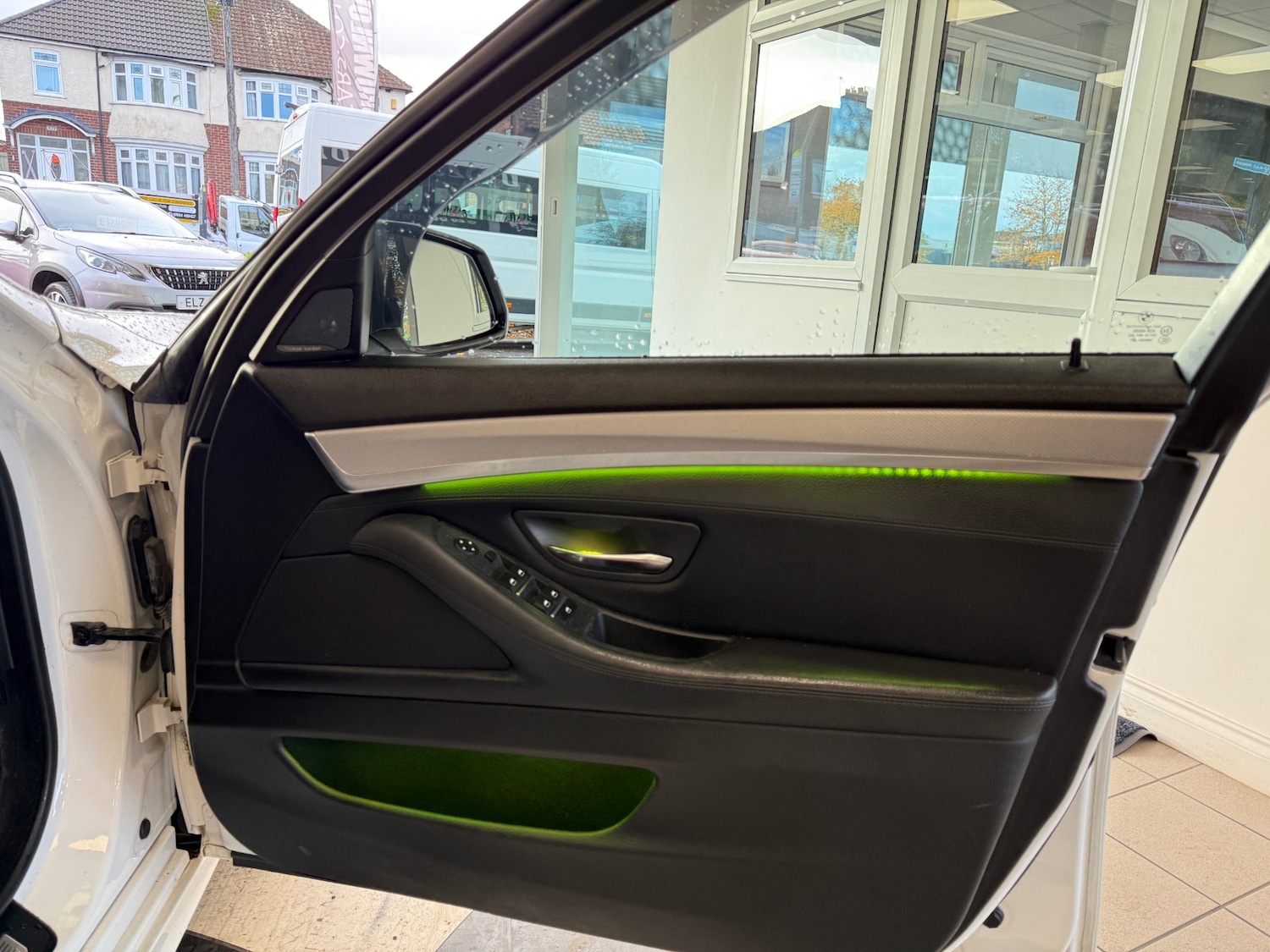 Used BMW 5 Series 2014 for sale - 76427856: Photo 11