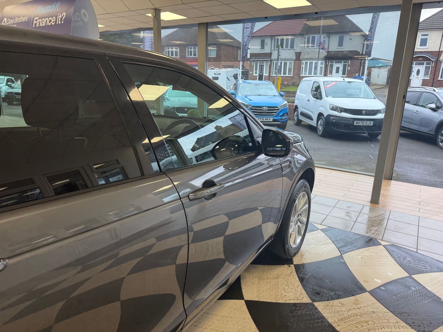 Used Land Rover Discovery Sport 2017 for sale - 77404379: Photo 10