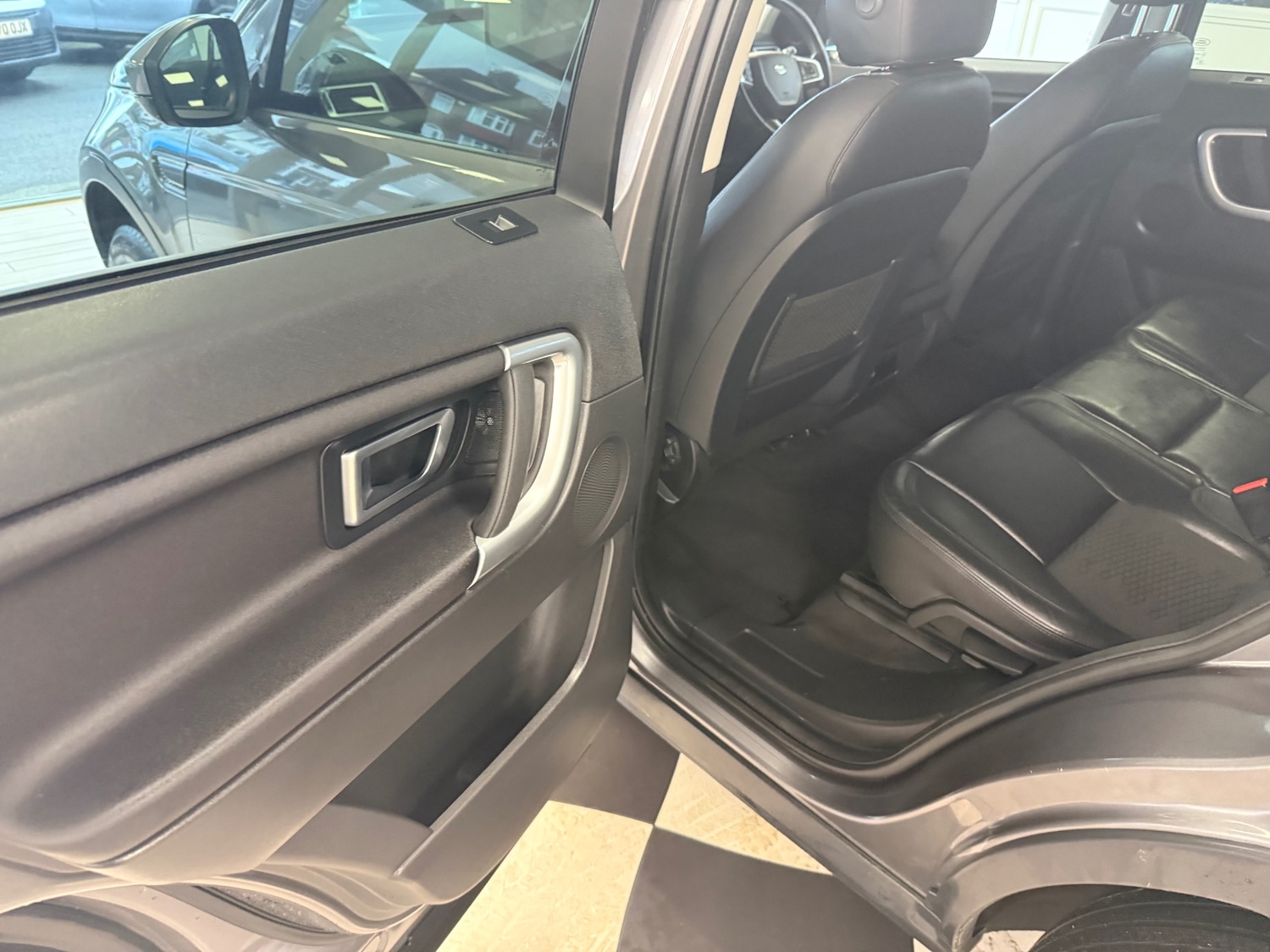 Used Land Rover Discovery Sport 2017 for sale - 77404379: Photo 37