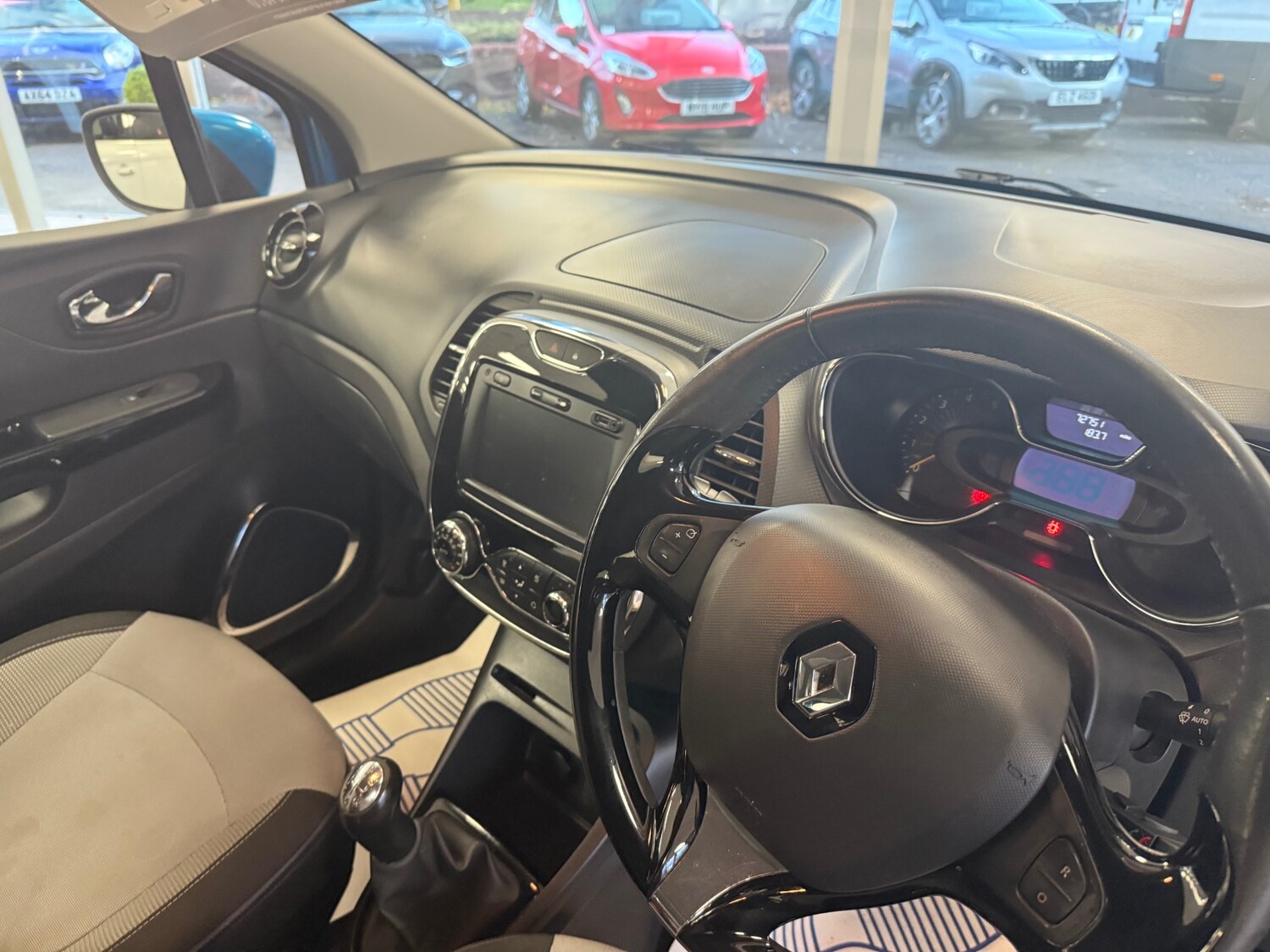 Used Renault Captur 2014 for sale - 76392538: Photo 23