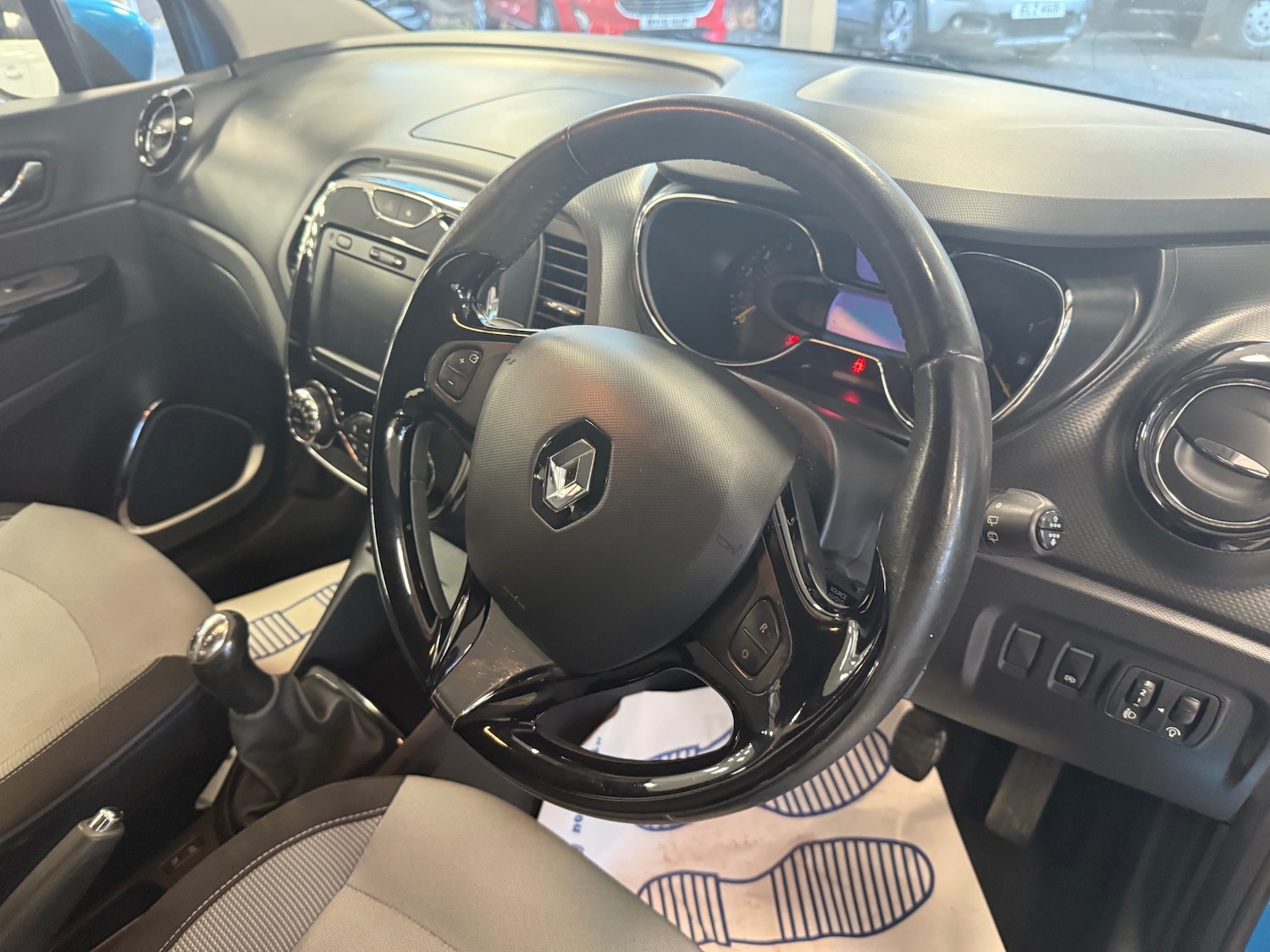 Used Renault Captur 2014 for sale - 76392538: Photo 24