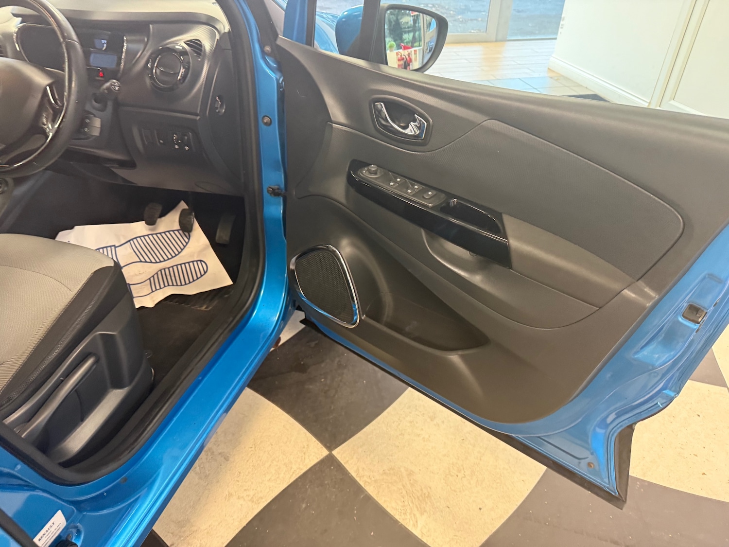 Used Renault Captur 2014 for sale - 76392538: Photo 26