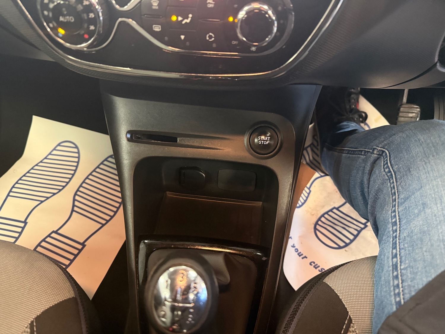 Used Renault Captur 2014 for sale - 76392538: Photo 30