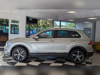 Used Volkswagen Tiguan 2016 for sale - 75760040: Photo