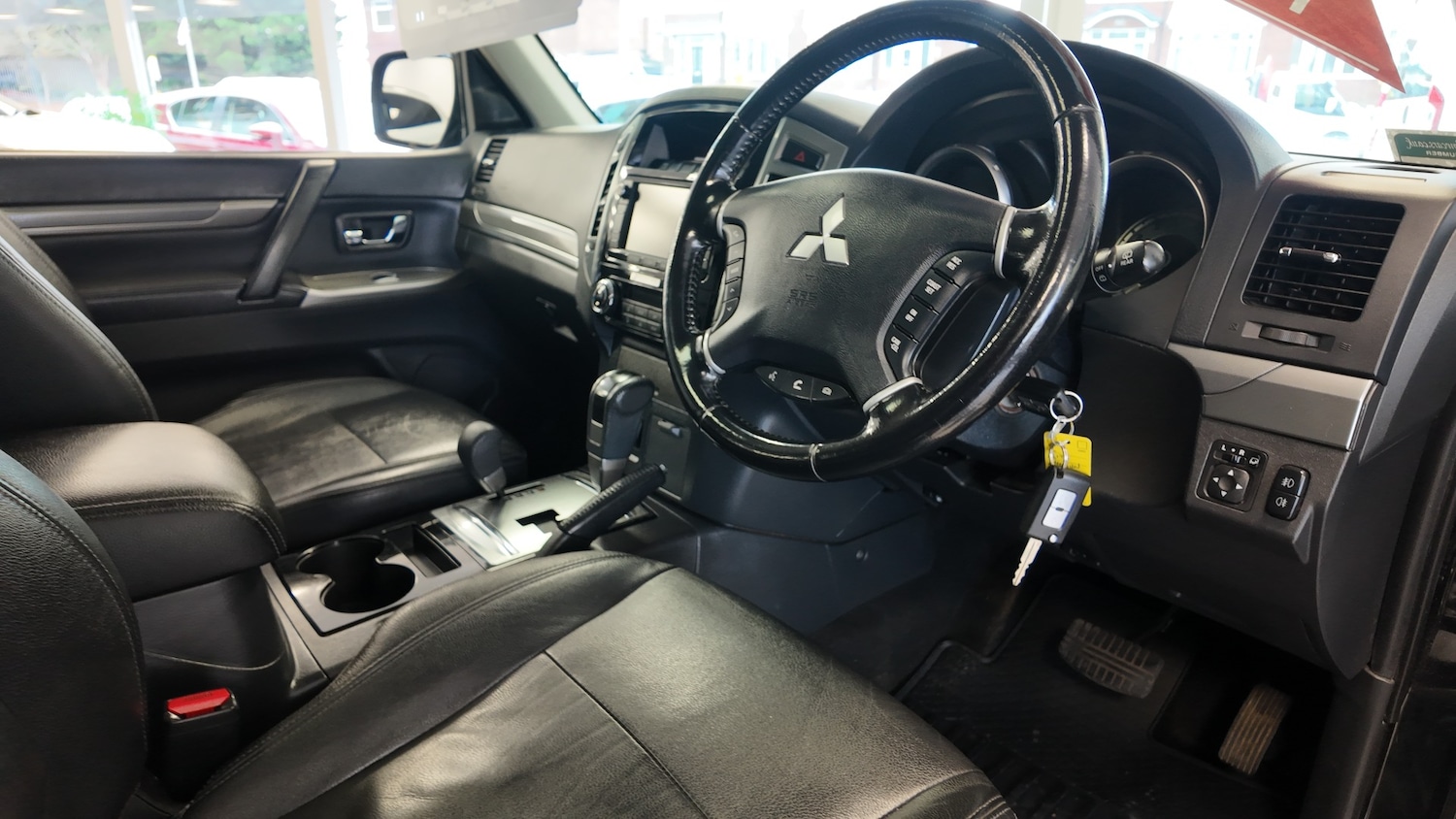 Used Mitsubishi Shogun 2014 for sale - 76421706: Photo 13