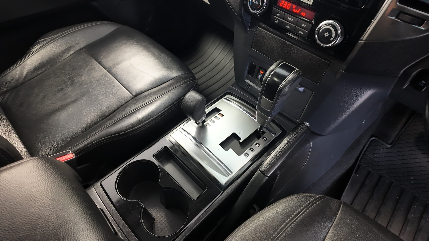 Used Mitsubishi Shogun 2014 for sale - 76421706: Photo 17