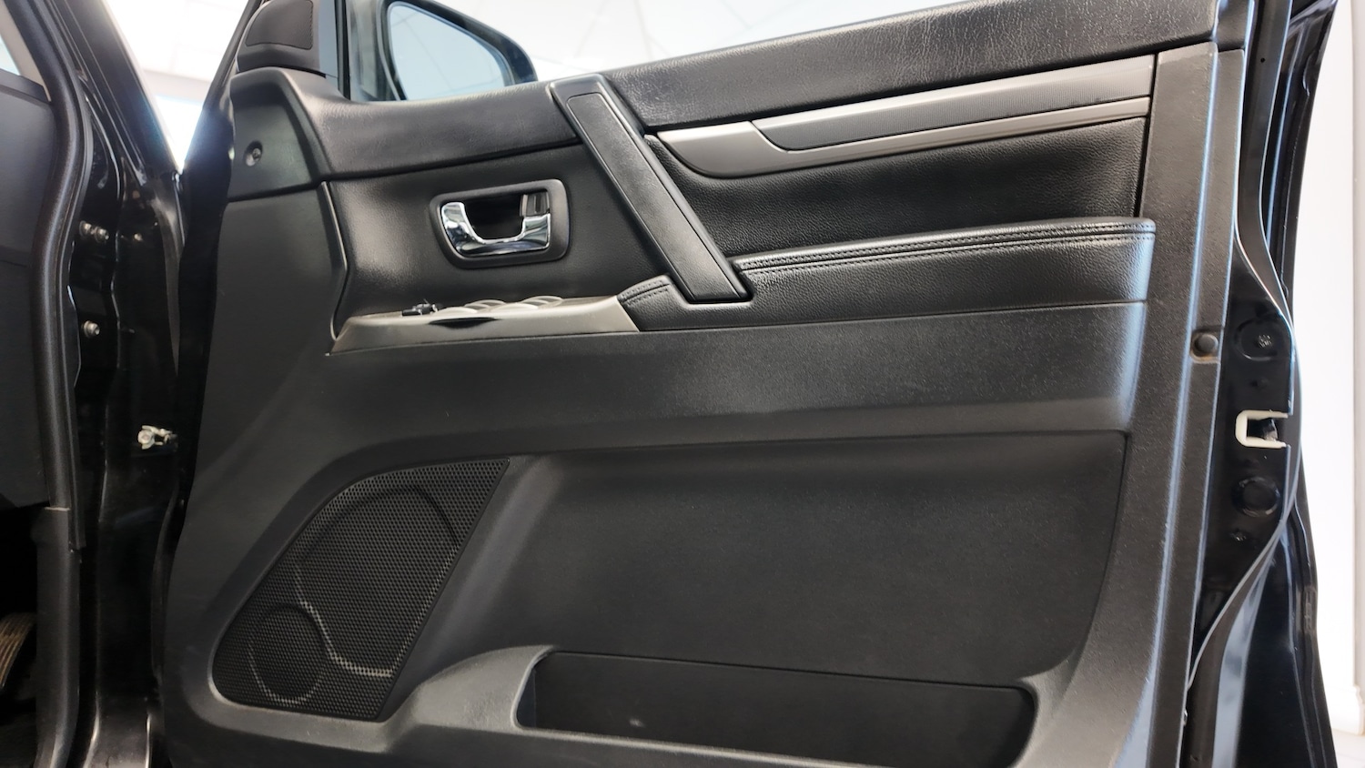 Used Mitsubishi Shogun 2014 for sale - 76421706: Photo 21