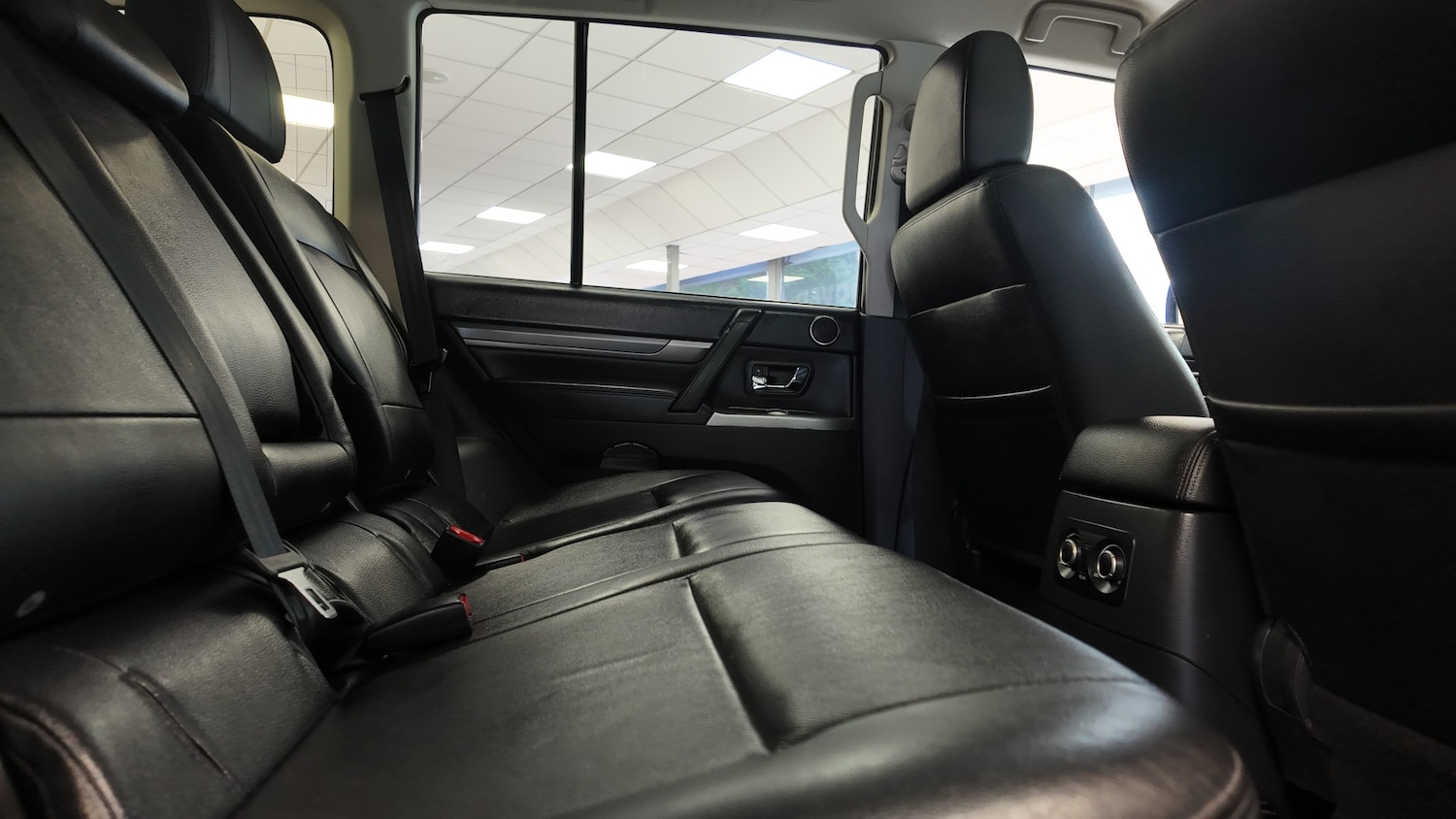 Used Mitsubishi Shogun 2014 for sale - 76421706: Photo 27