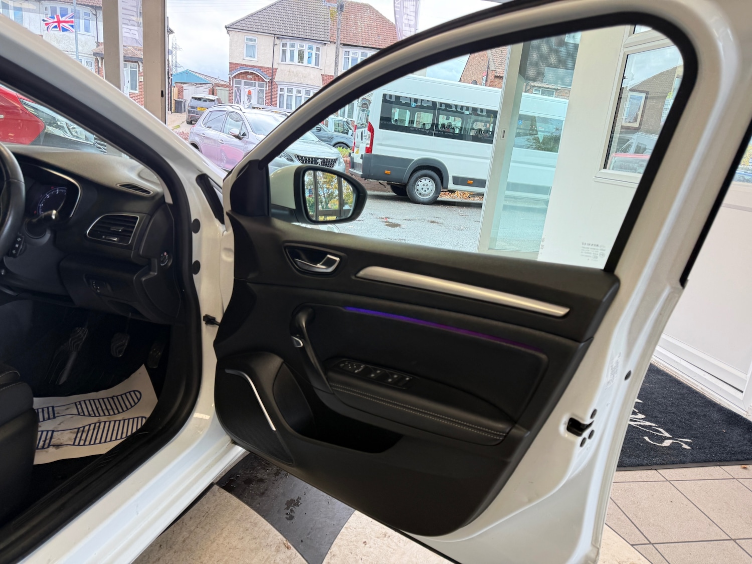 Used Renault Megane 2018 for sale - 76436364: Photo 10