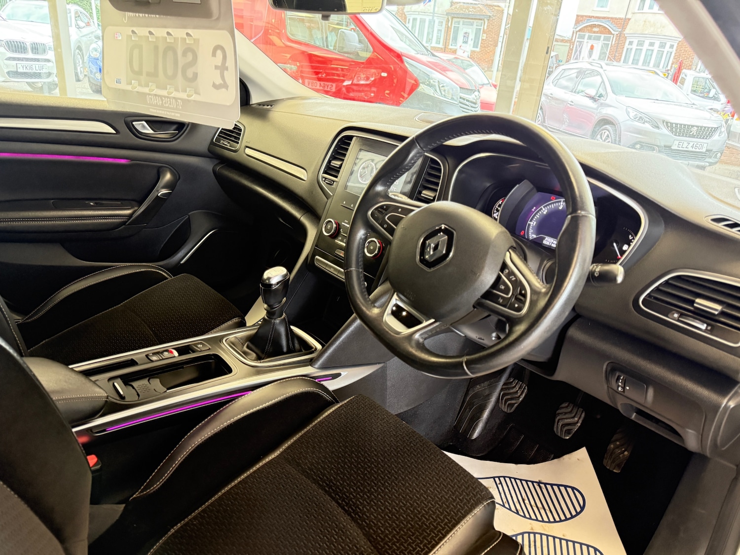 Used Renault Megane 2018 for sale - 76436364: Photo 7