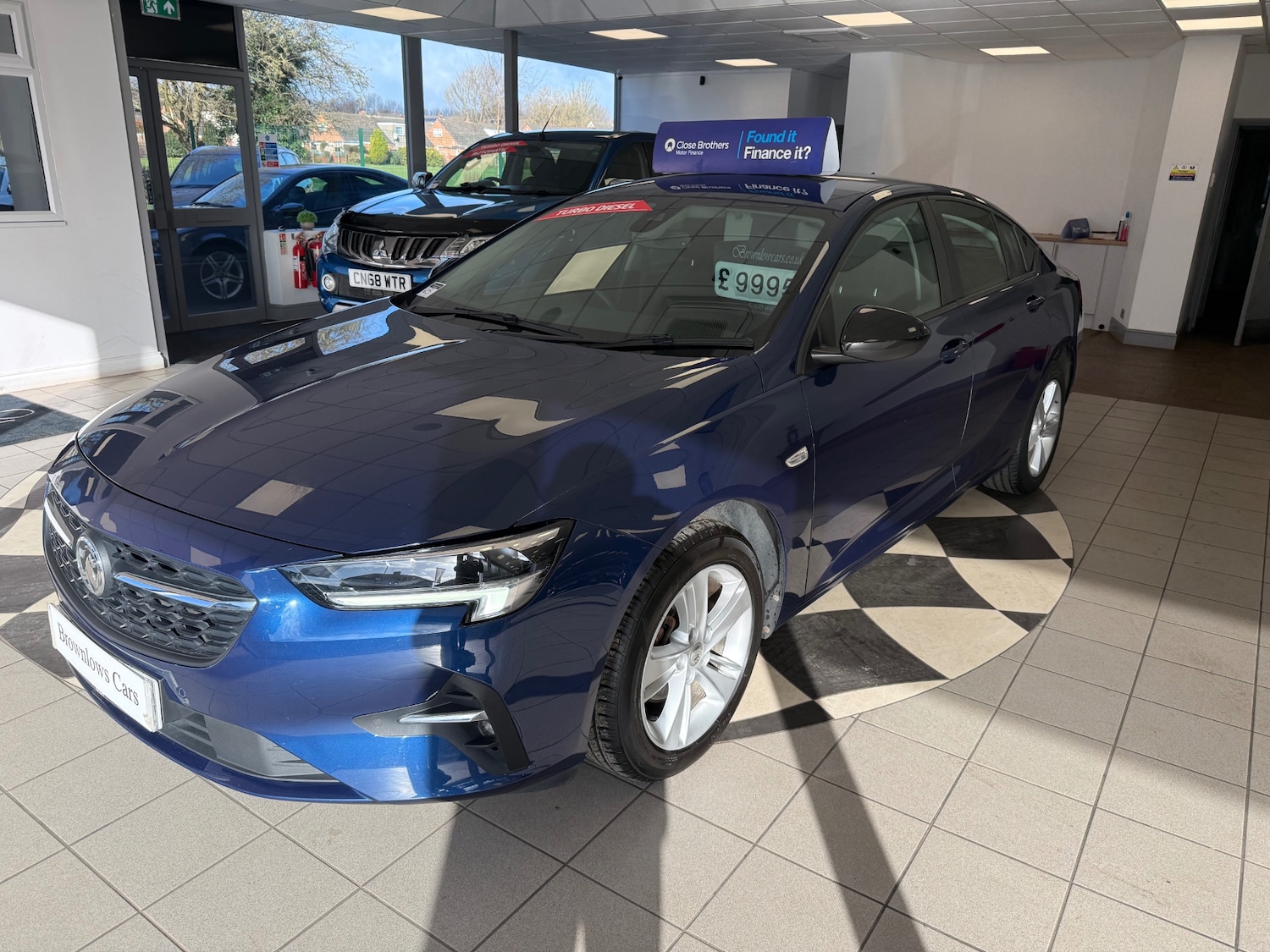 Used Vauxhall Insignia 2020 for sale - 77829622: Photo 3