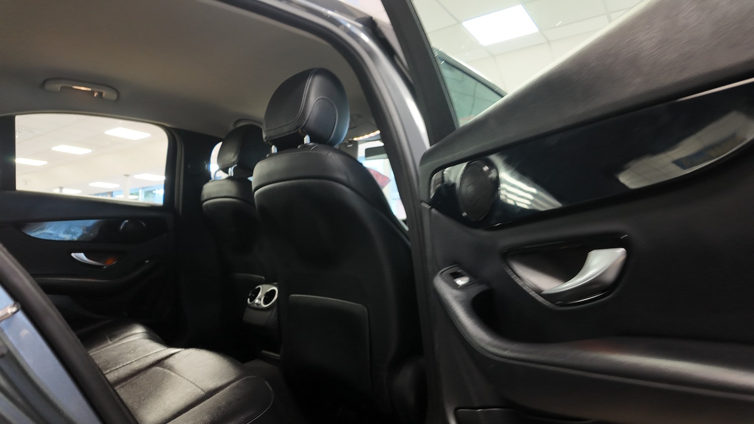 Used Mercedes-Benz C Class 2018 for sale - 77378166: Photo 27