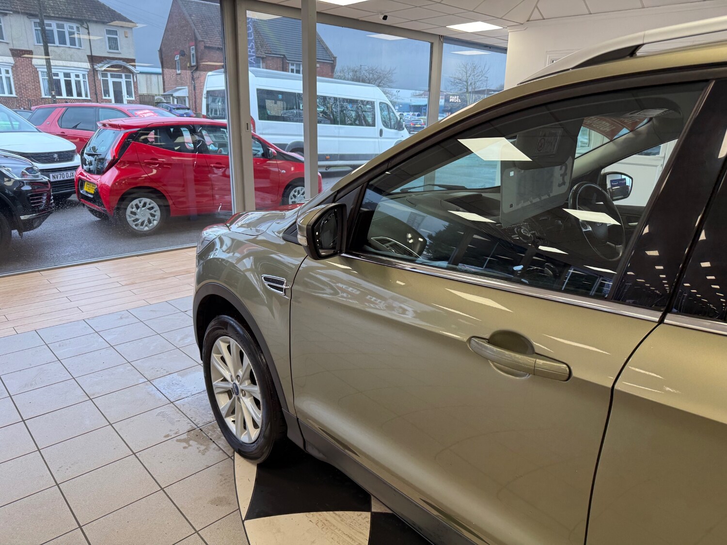 Used Ford Kuga 2015 for sale - 77475316: Photo 16