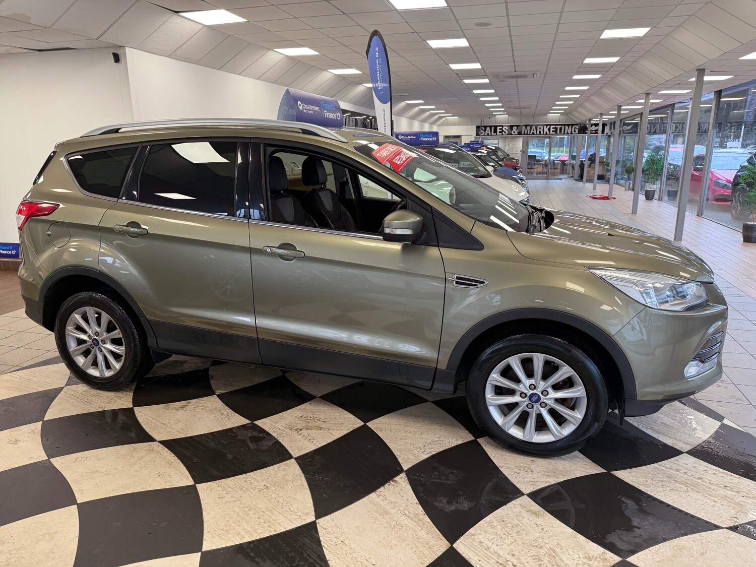 Used Ford Kuga 2015 for sale - 77475316: Photo 8