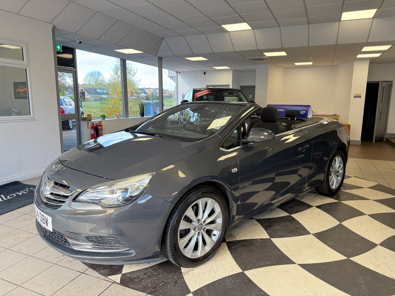 Used Vauxhall Cascada 2014 for sale - 76436848: Photo 3