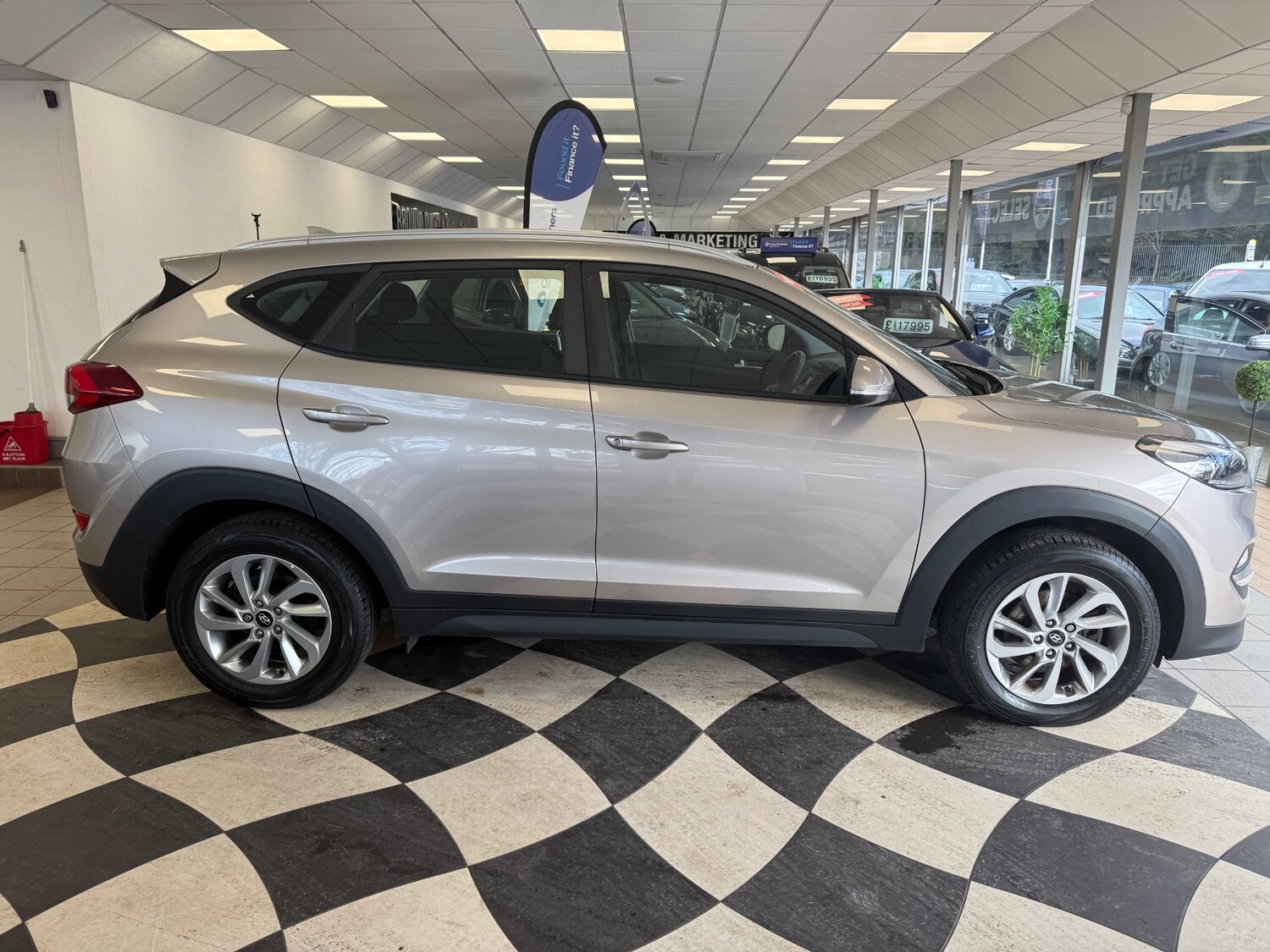 Used Hyundai TUCSON 2016 for sale - 77889227: Photo 4