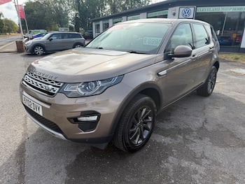 Used Land Rover Discovery Sport 2017 for sale - 79545499: Photo