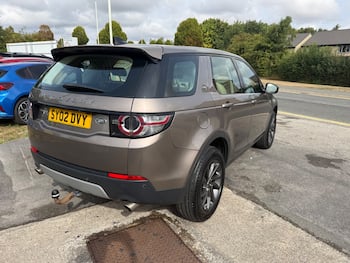 Used Land Rover Discovery Sport 2017 for sale - 79545499: Photo